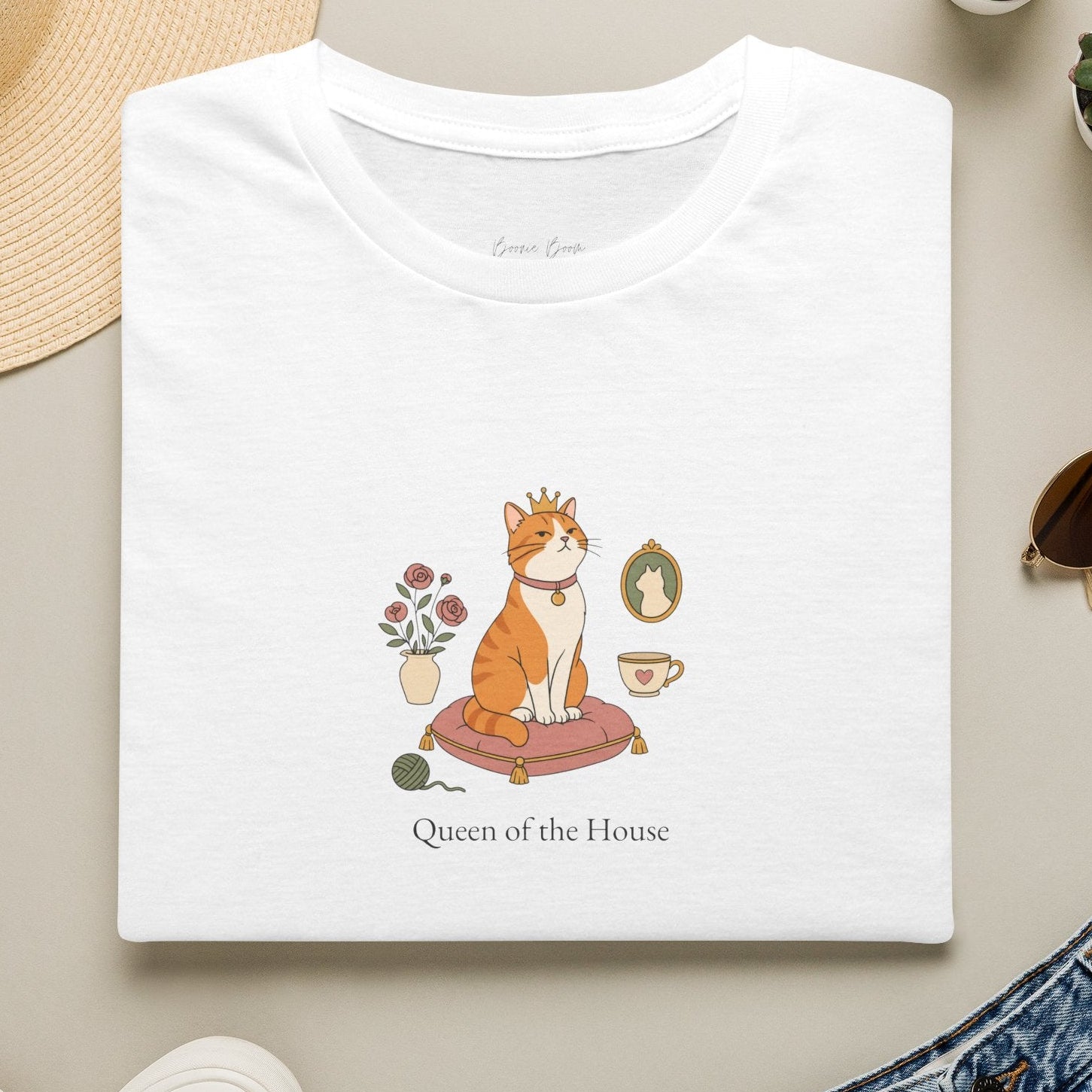 Queen of the house Premium Tee